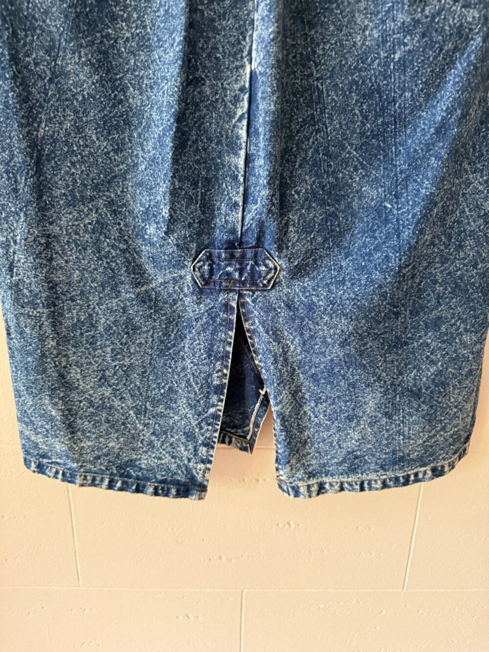 Vintage 80s Acid Wash Embroidered Floral Front Denim Midi Skirt | Small - Picture 14 of 16